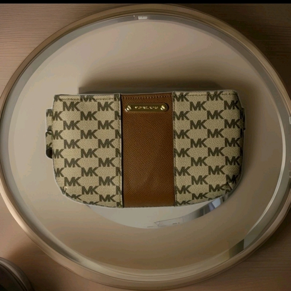 Michael Kors Beige and Brown Monogram Pouch Waist/Fanny -NWOT